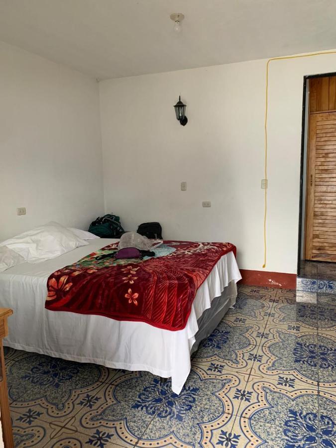 Hotel Villa Del Lago, Gladys Сан-Педро-Ла-Лагуна Экстерьер фото